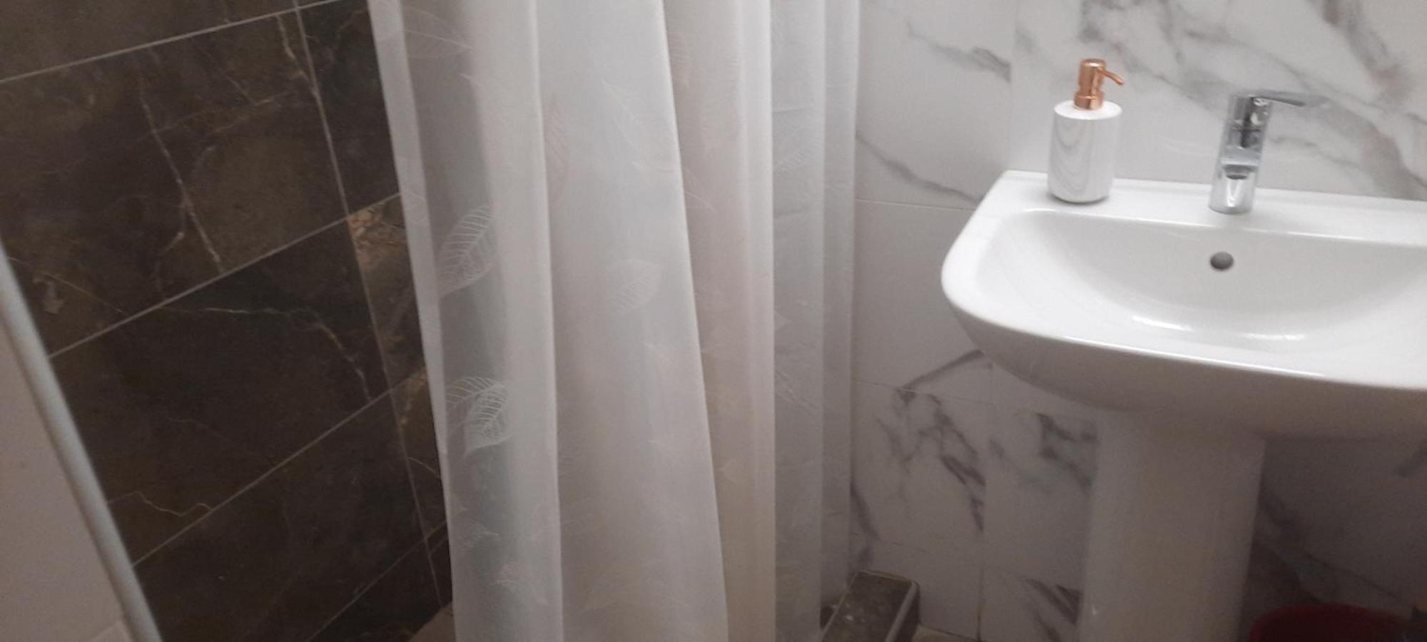 Livia'S Room To Ampelokipi Metro Airport Line Atenas Exterior foto